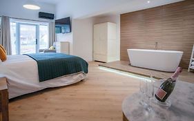 Suite 5 - Sleeping Giant Hotel - Pen Y Cae Inn